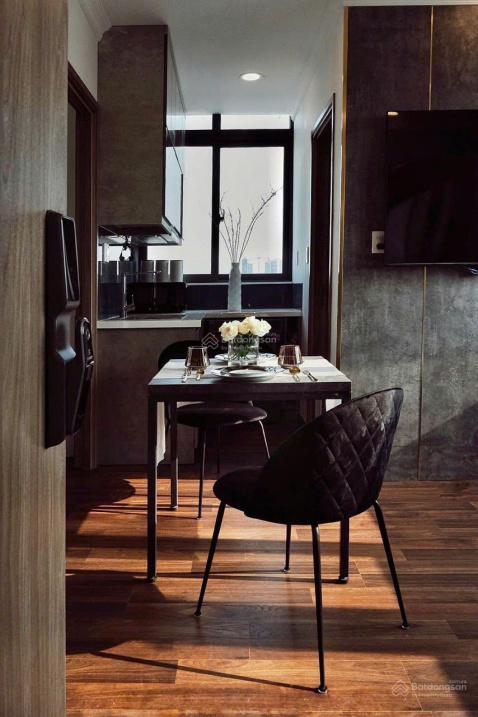 Modern 80m² Apartment with 2 Bedrooms