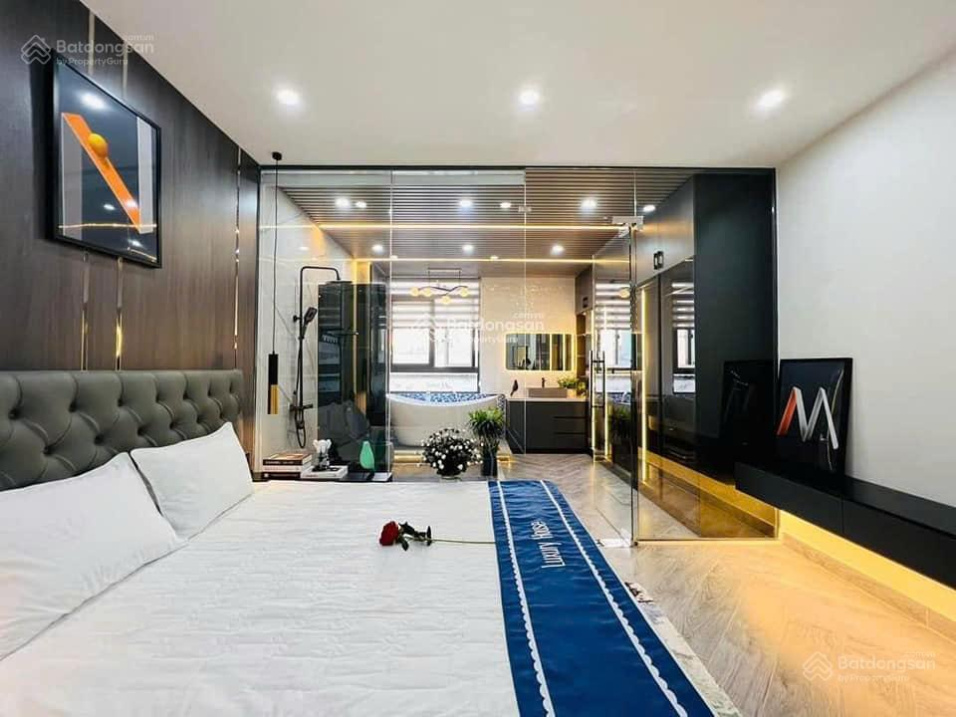 Modern 2-Bedroom Apartment in Kingston Residence, Phú Nhuận