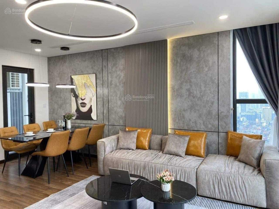 Luxury 2-Bedroom Apartment at Grandeur Palace, Giảng Võ