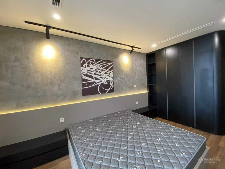 Luxury 2-Bedroom Apartment at Grandeur Palace, Giảng Võ