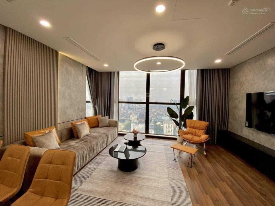 Luxury 2-Bedroom Apartment at Grandeur Palace, Giảng Võ