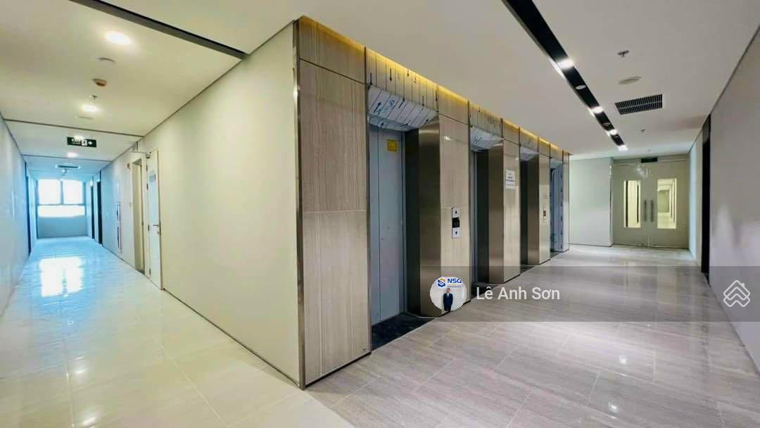 Modern 57m² Apartment with Pool in C SkyView