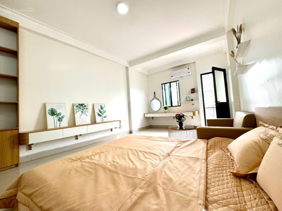 Modern 37m² Studio with Balcony in Phu Nhuan