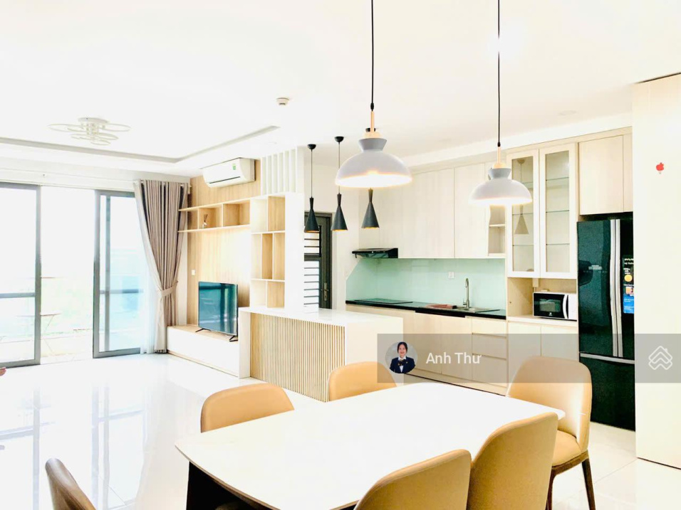 Modern Riverpark Premier Apartment with River View