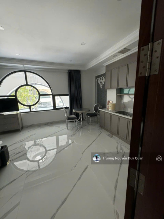 Modern Designer Apartment with Luxury Finishes