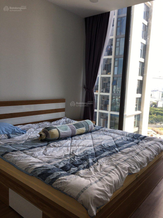 Modern 3-Bedroom Apartment with City Views