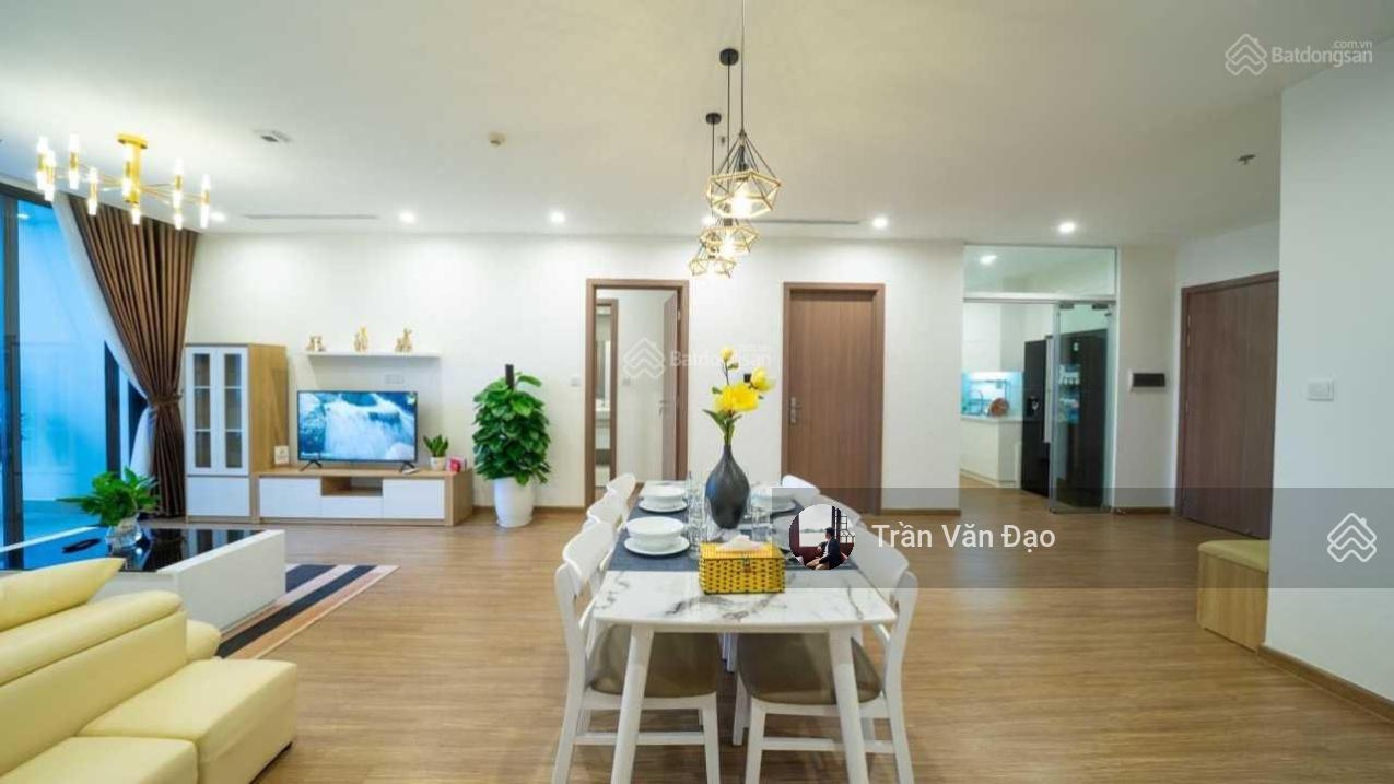 Modern Apartment with Designer Interior