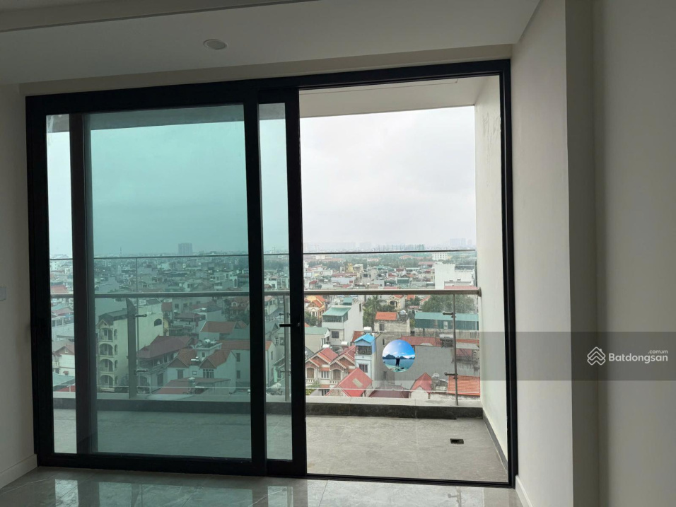 Sunshine Green Iconic 2-Bedroom Apartment with Panoramic City View