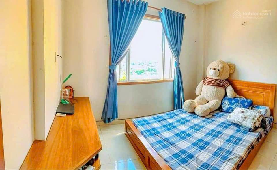 Fully Furnished 3BR Apartment in District 4