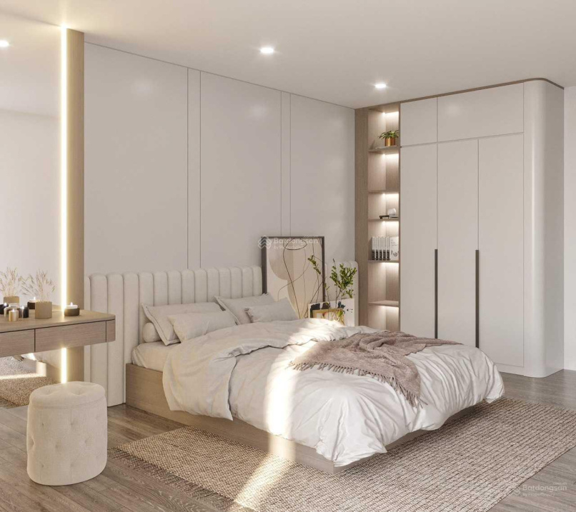 Luxury 3-Bedroom Corner Apartment with Lake View