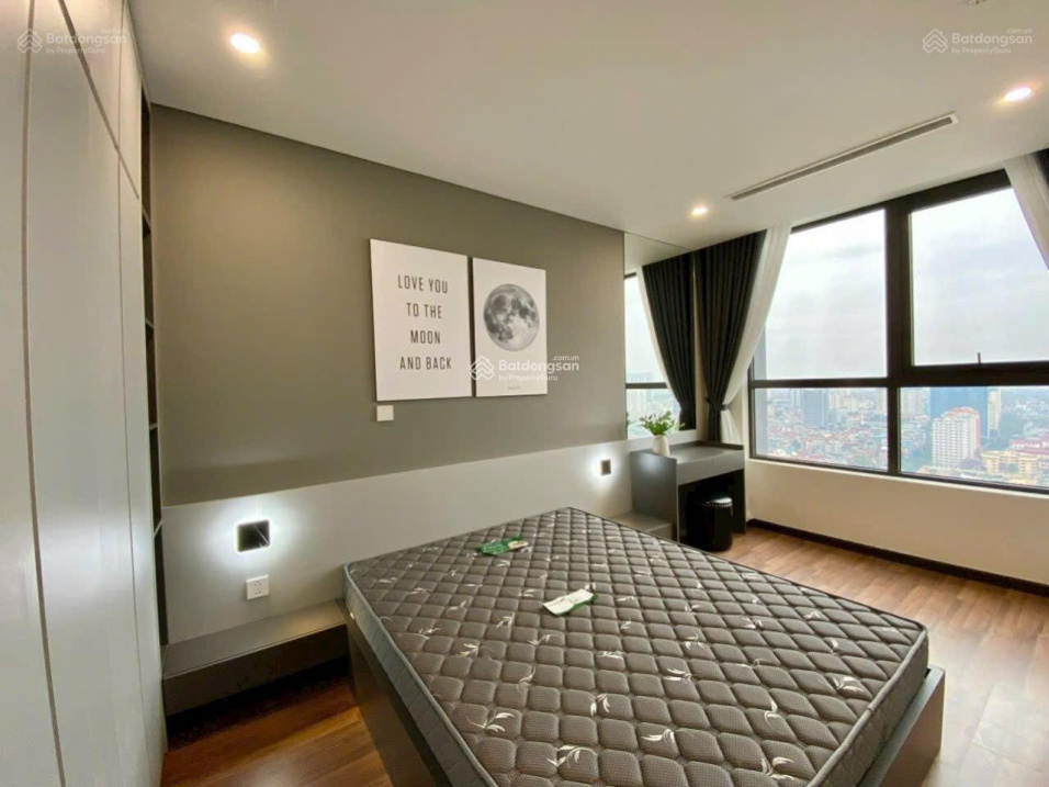 Modern 2BR Apartment with City View