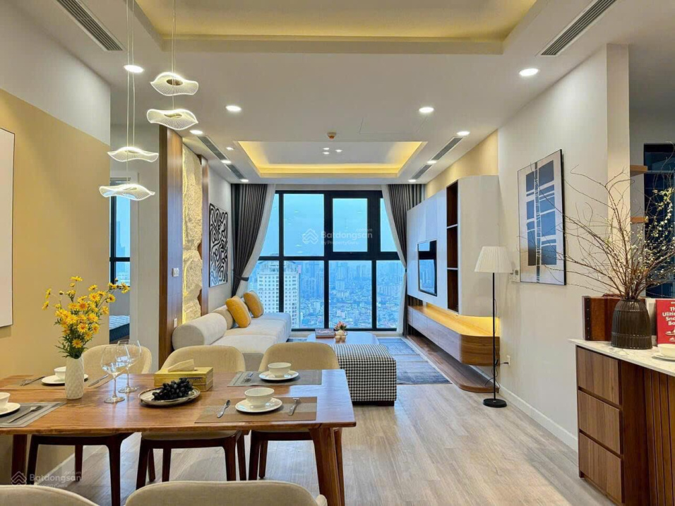 HDI Tay Ho 2-Bedroom Apartment with Lake View