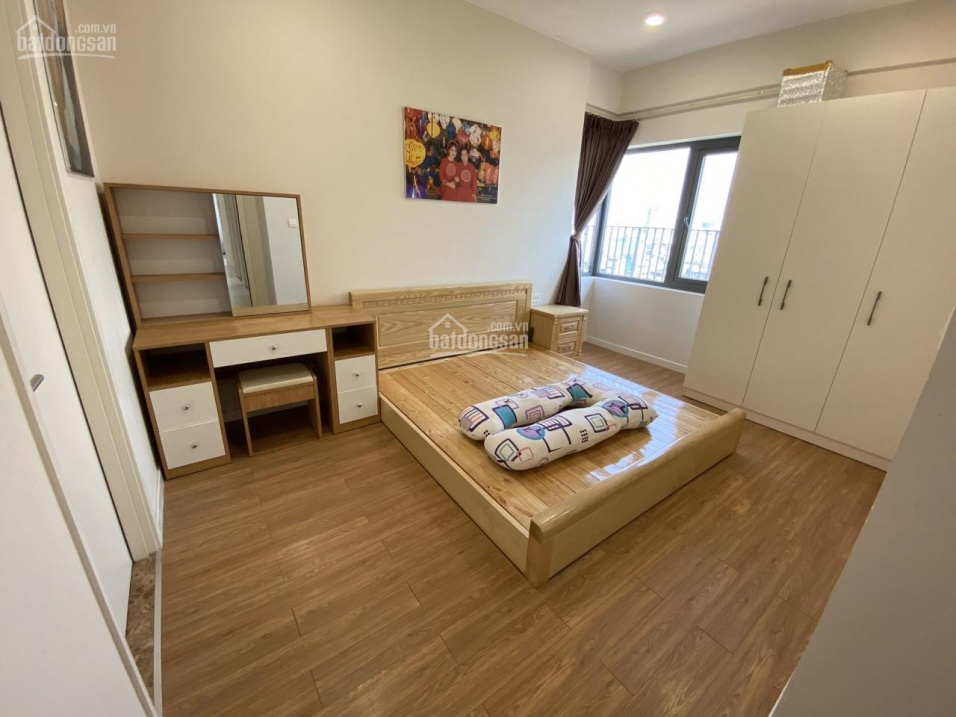 Modern 2-Bed Apartment with River View