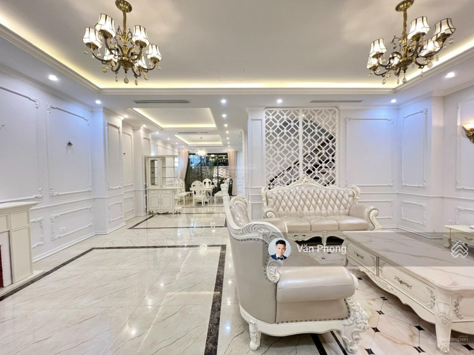 Modern 90m² Townhouse with Designer Interior