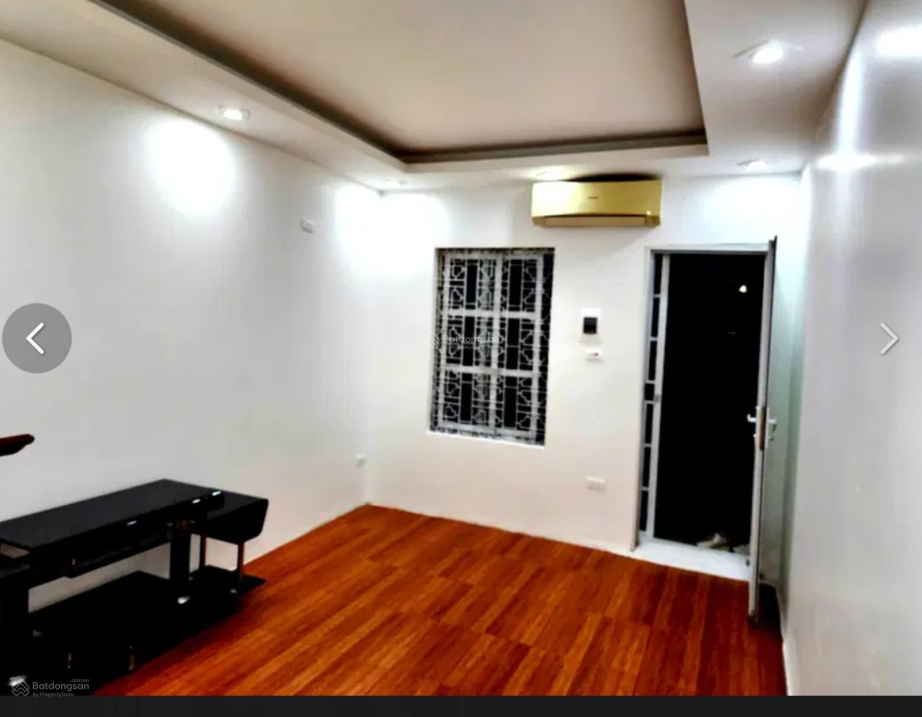 Modern 3-Floor House Near Universities