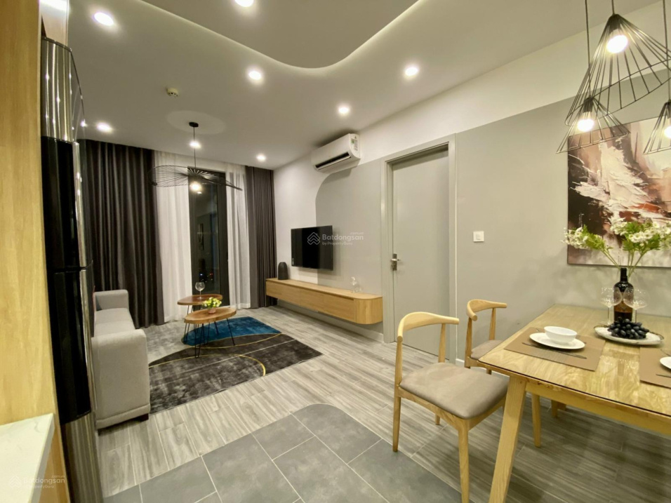 Modern 2-Bed Apartment with Designer Interior