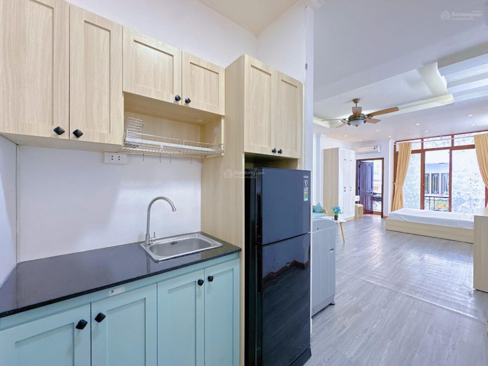 Modern Studio Apartment in Central District 1