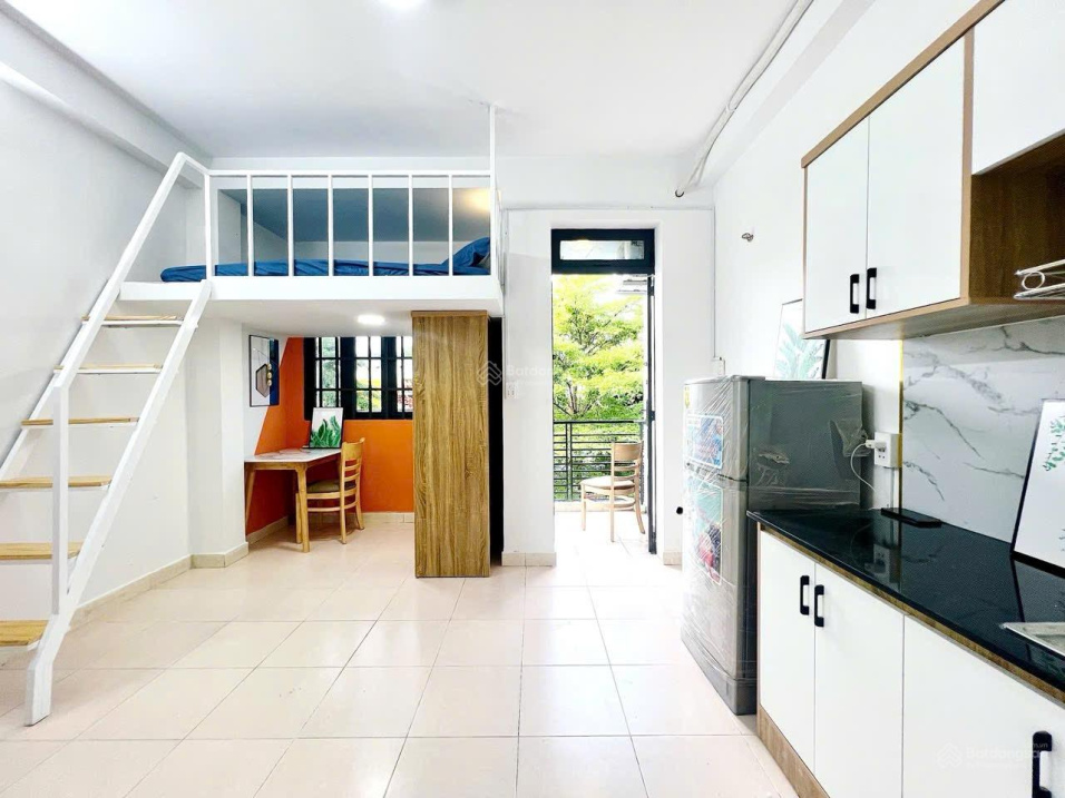 Modern Loft Studio with Balcony and Security