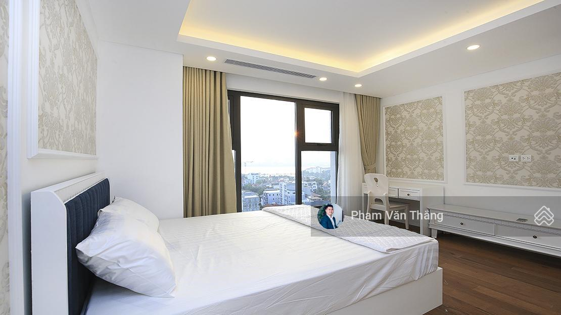 Luxury 3-Bedroom Vinhomes Apartment with City View