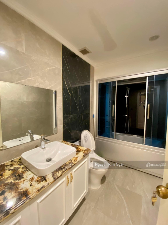 Luxurious Fully Furnished Royal City Apartment