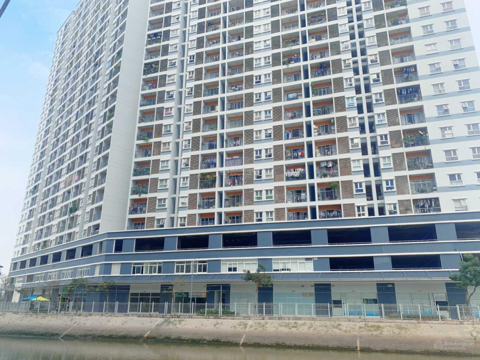 Large 2-Bed Corner Apartment in Jamona City