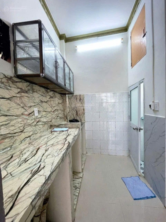 Corner House with Two Floors in District 4