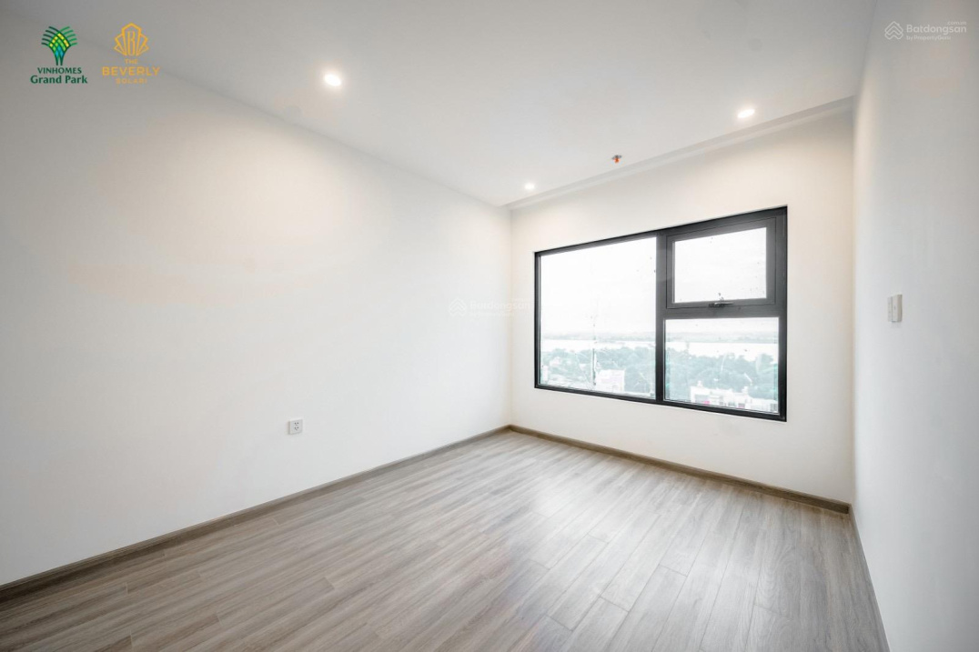 High Floor Studio with City View