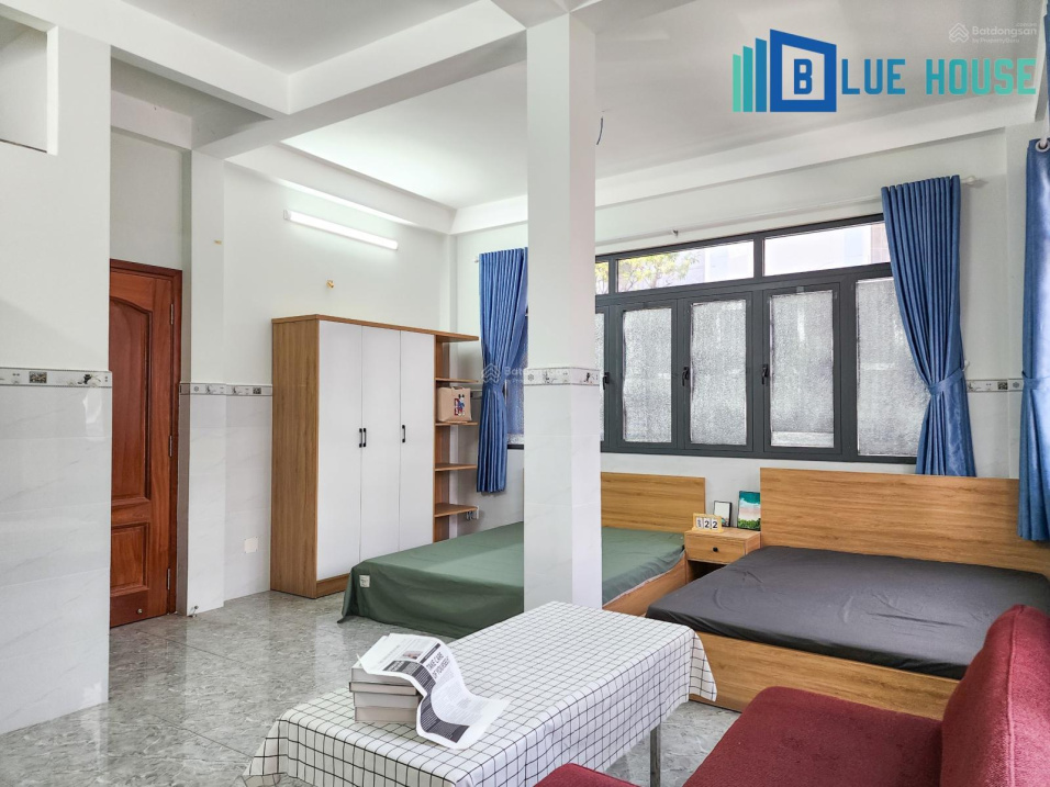 Modern Studio Apartment with Two Beds in District 10
