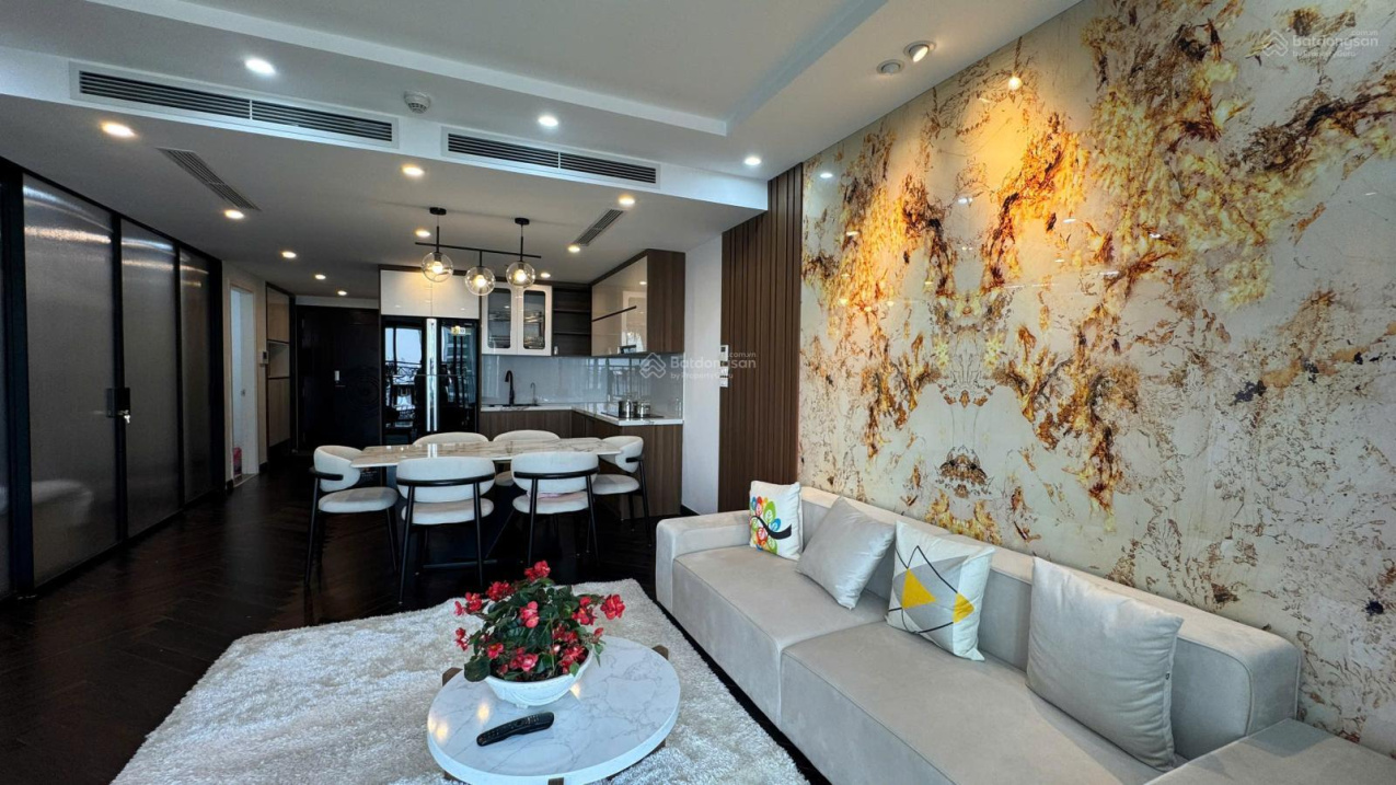 Luxury Apartment with City View in Tay Ho
