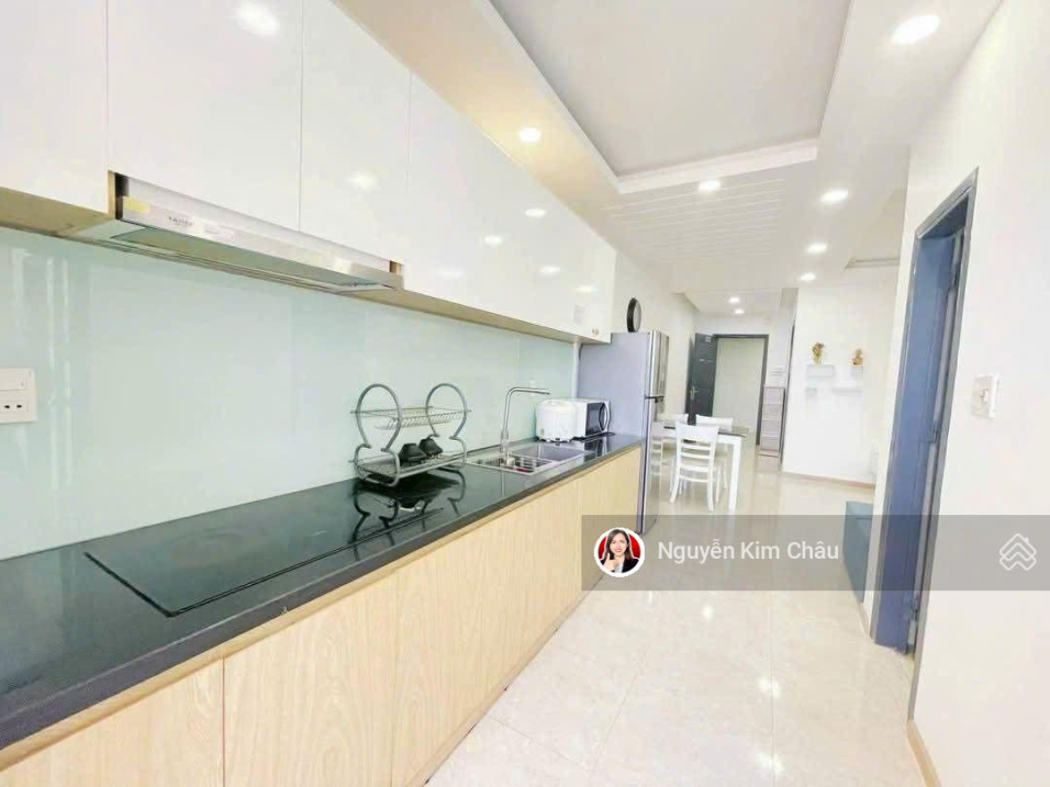 Modern 2-Bedroom Apartment with Sea View