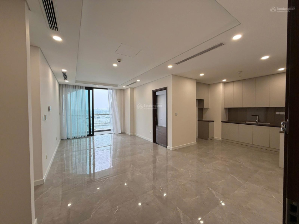 2-Bedroom Apartment in Sunshine Green Iconic, Long Bien District