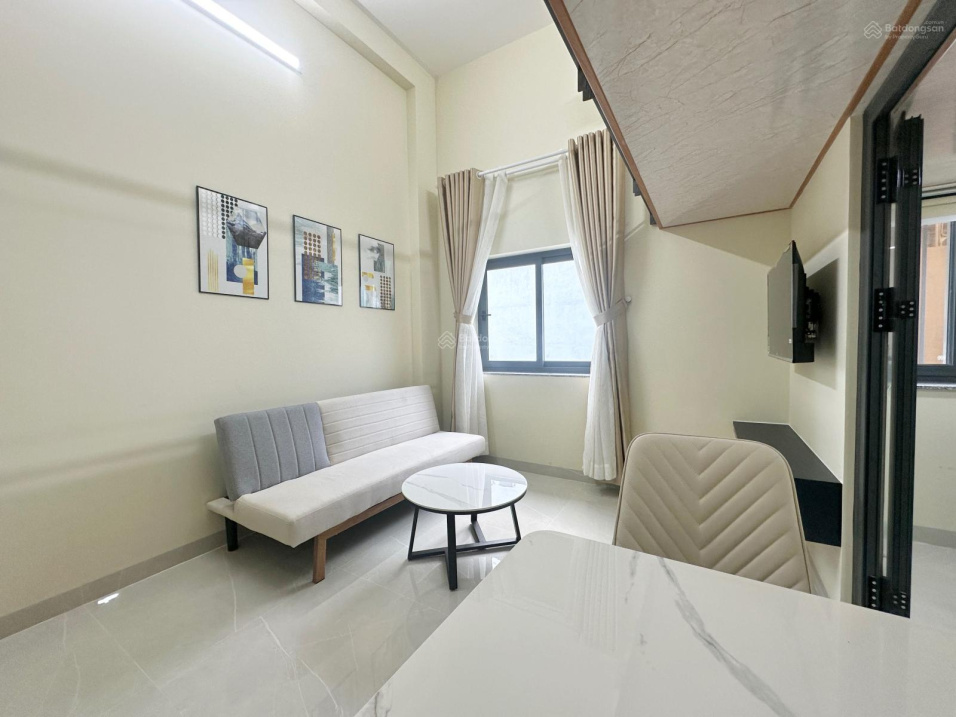 Modern Duplex Apartment with Private Kitchen in District 2