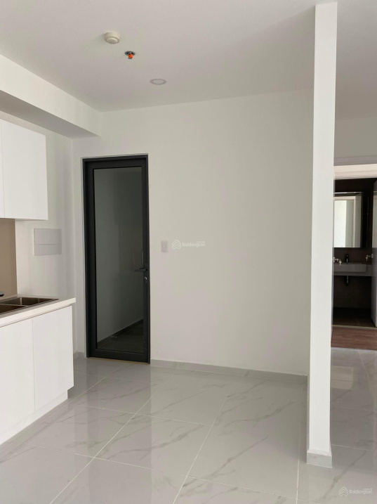 Apartment in Quan 2 with Southeast facing, high floor, river view