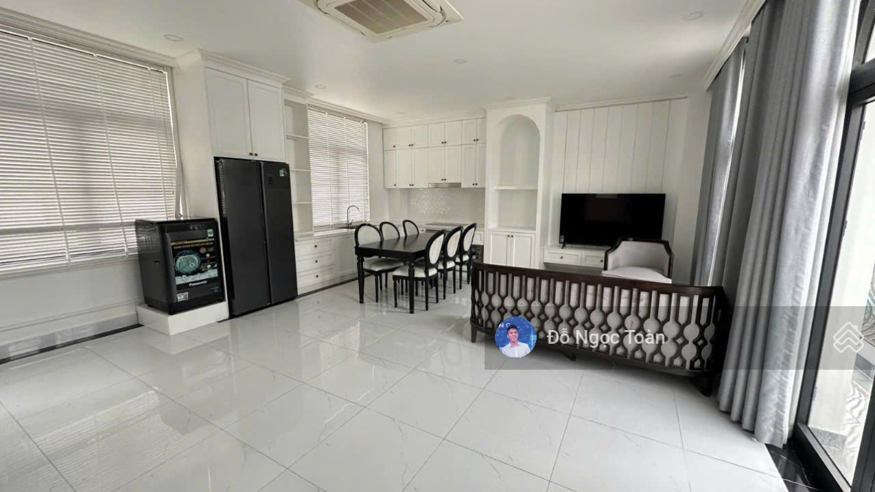 Fully Furnished Townhouse near 36ha Park in Vinhomes Grand Park