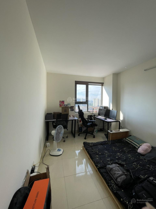 Modern 2-Bedroom Apartment with City View