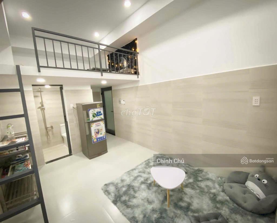 Modern Loft Studio with Mezzanine Near University