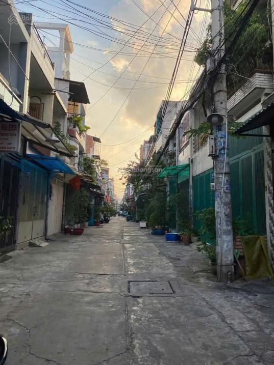 Spacious 3-Story Rental Near Binh Thoi, District 11
