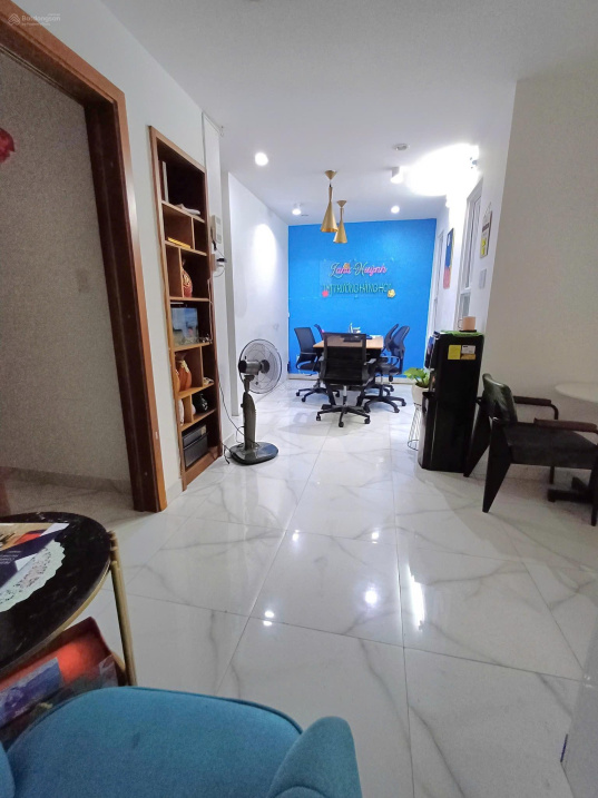 Spacious Rental Property on Sư Vạn Hạnh Street, Suitable for Office or Business