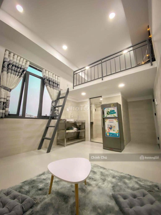 Modern Loft Studio with Mezzanine Near University
