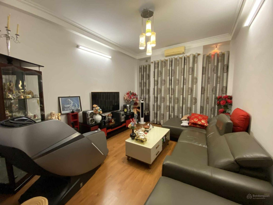 5-Floor House Near Universities with Full Furnishing