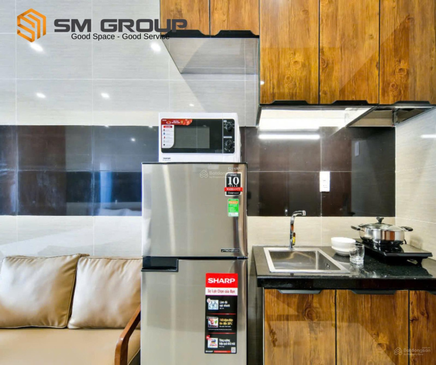 Modern Studio Apartment with Full Kitchen Amenities