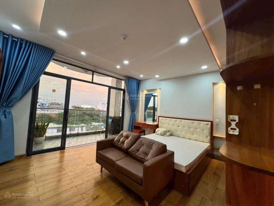Modern 1-Bedroom Studio Near Nguyen Van Troi
