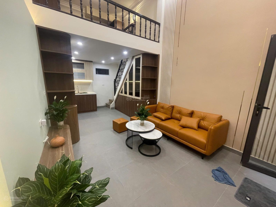 Modern 3-Bedroom Duplex with Designer Finishes