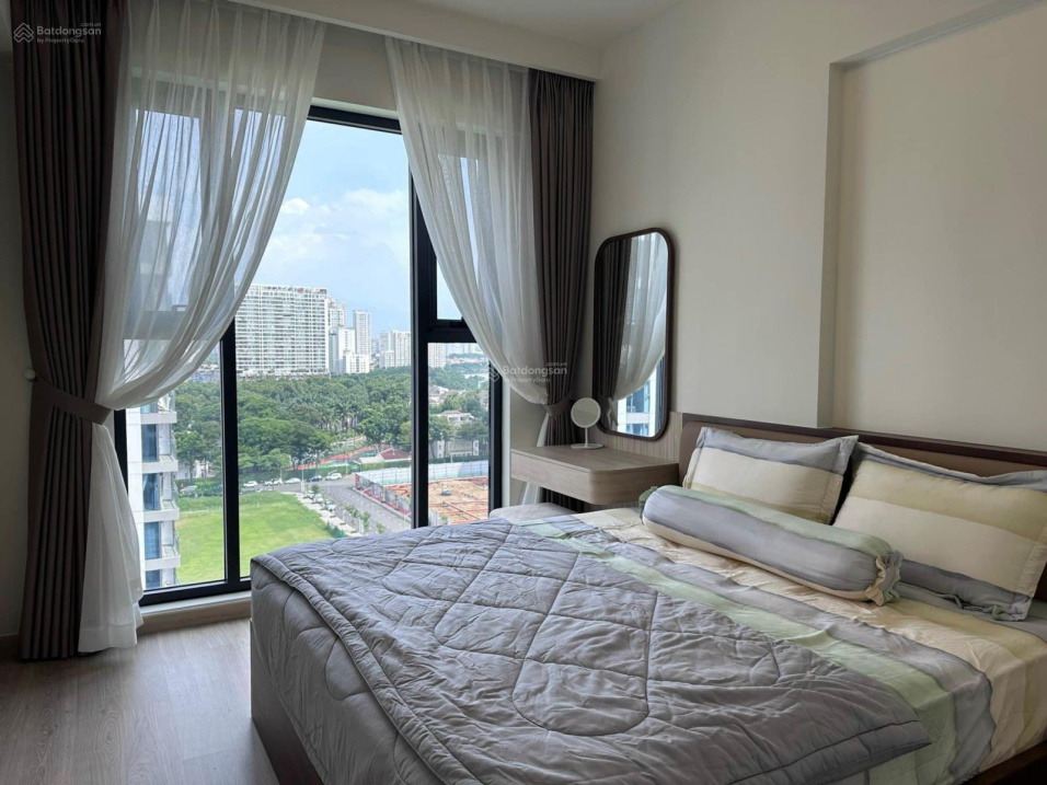 Luxury 2-Bed Green Valley Apartment with Views