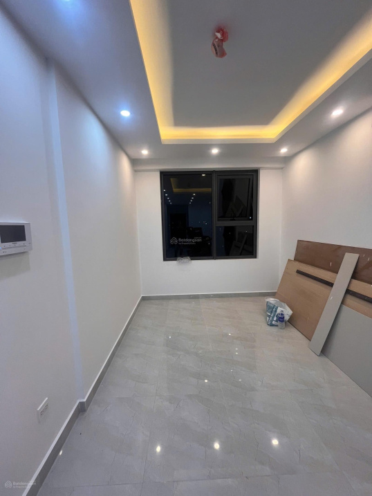Modern Furnished Apartment with Kitchen and AC