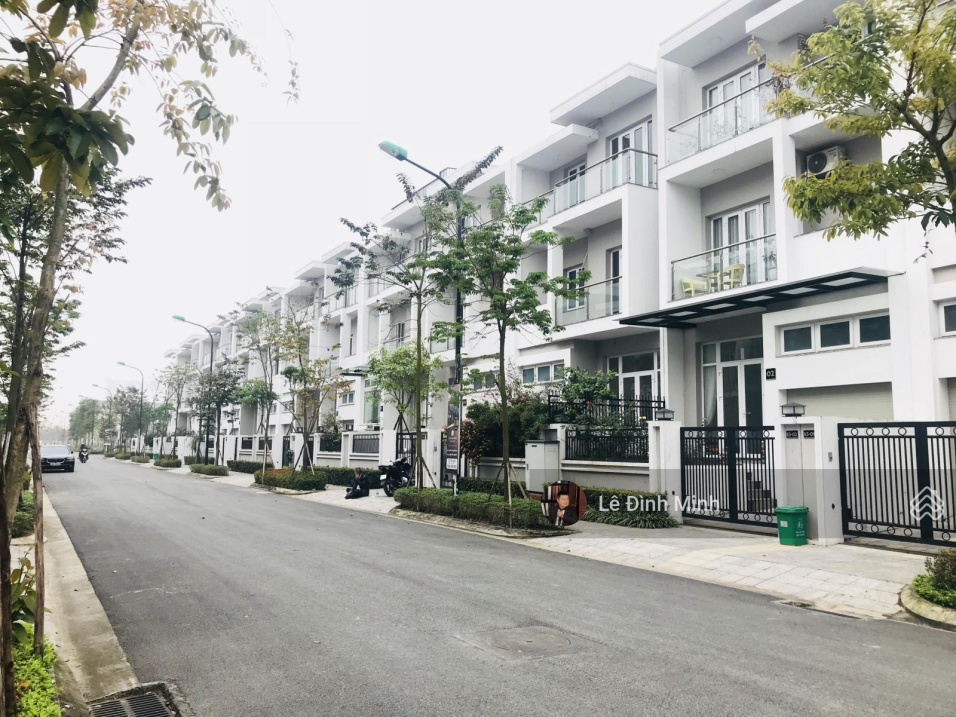 4-Story Luxury Villa with 260m² in Linh Dam