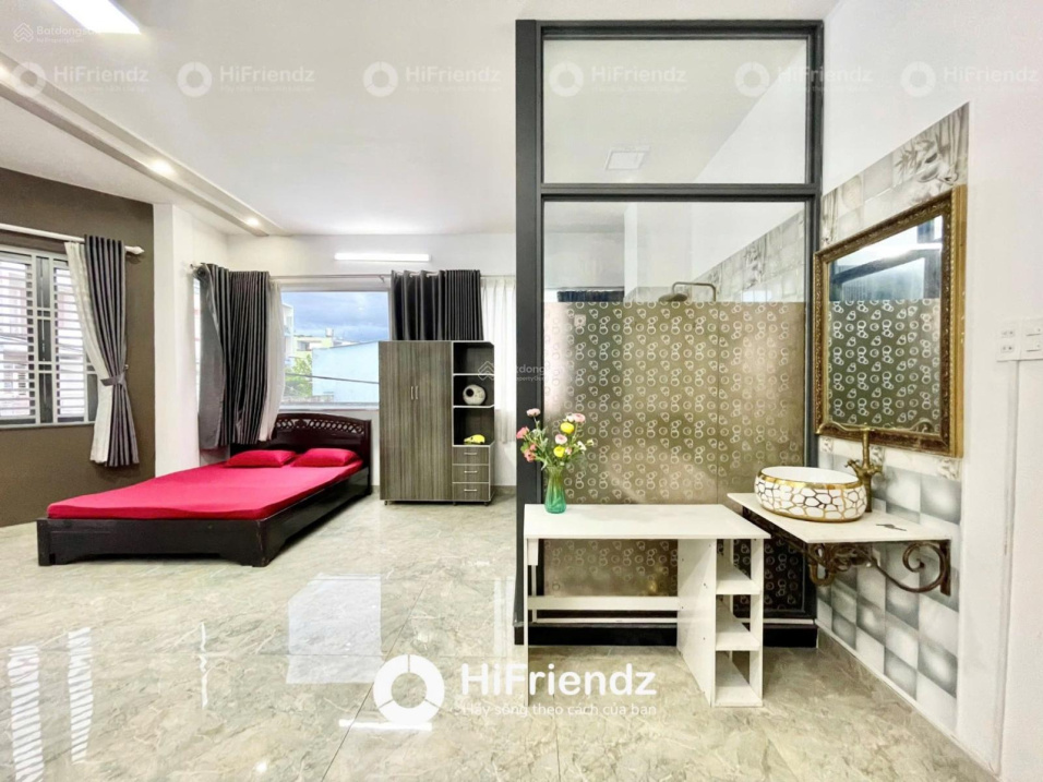 Designer Studio Apartment Near Phu Lam Park