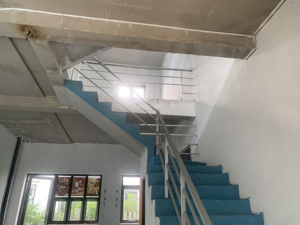 Townhouse at Sim City,Lo Lu Street, 100m², 3 levels + rooftop