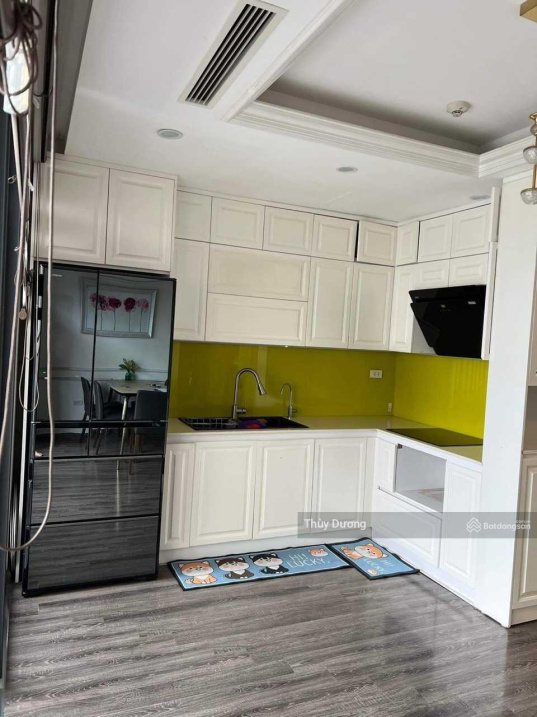 Luxury 3-Bedroom Apartment in Hong Kong Tower