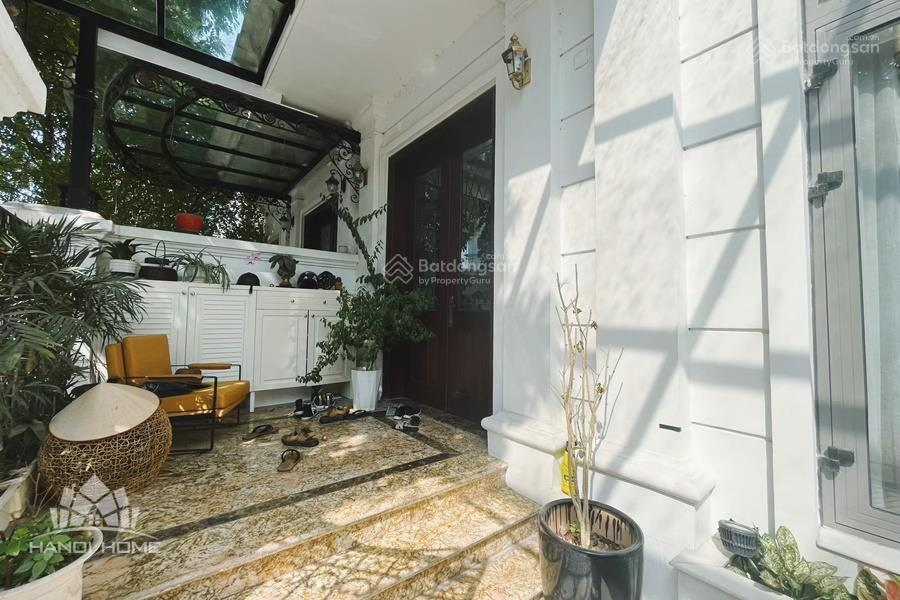 Fully Furnished Townhouse at Nguyệt Quế 12, Vinhomes The Harmony
